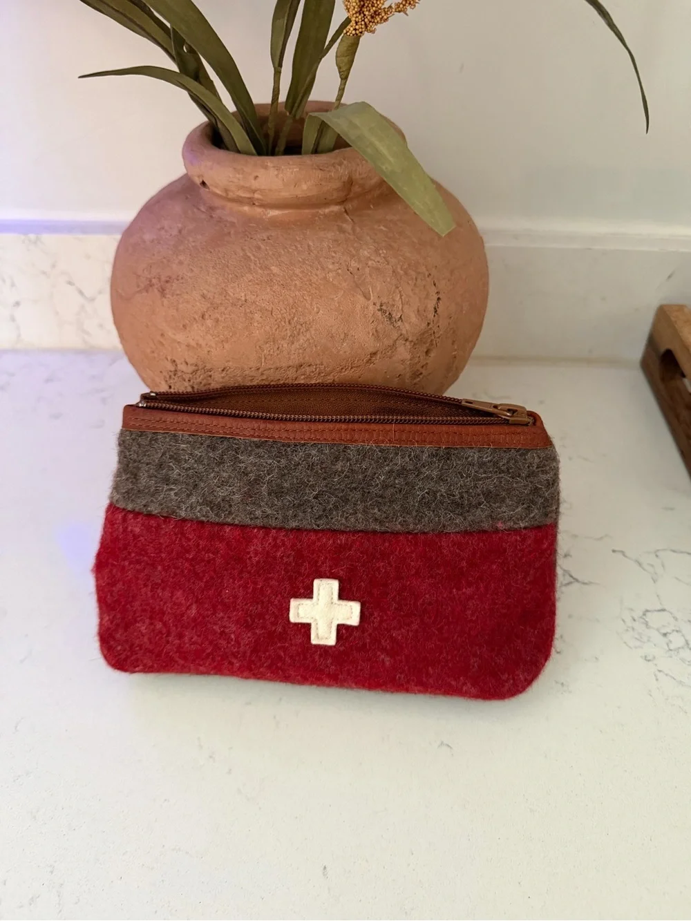 KARLEN SWISS wool bag